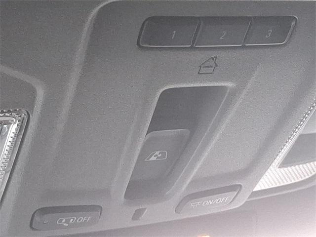 Photo of 2021 White Frost Tri-Coat GMC Sierra 1500
