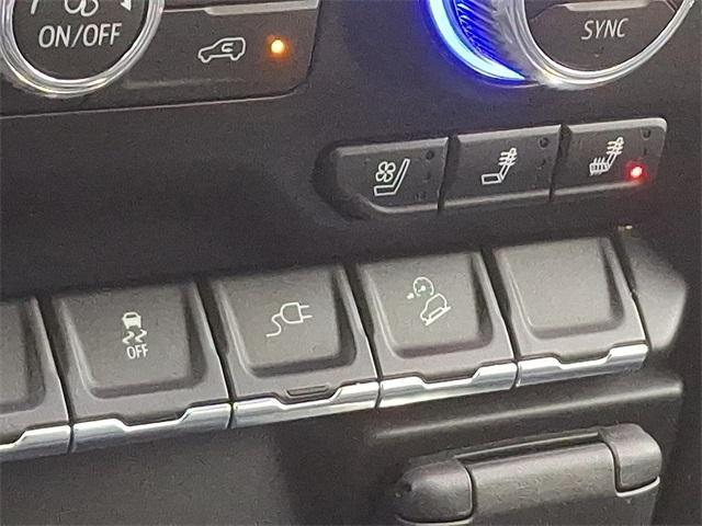 Photo of 2021 White Frost Tri-Coat GMC Sierra 1500