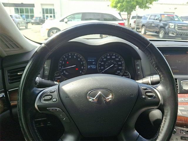 Photo of 2016 Liquid Platinum INFINITI Q70L