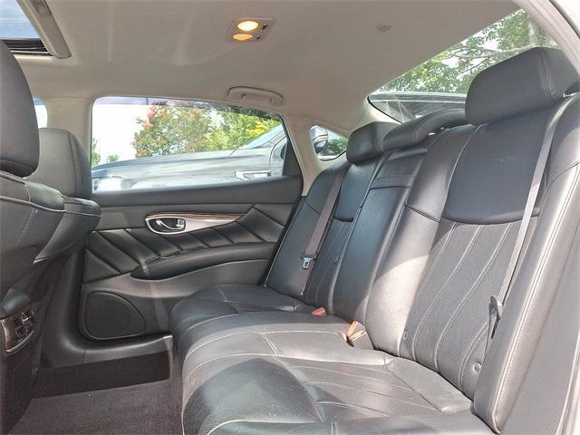 Photo of 2016 Liquid Platinum INFINITI Q70L