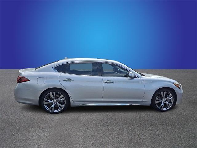 Photo of 2016 Liquid Platinum INFINITI Q70L