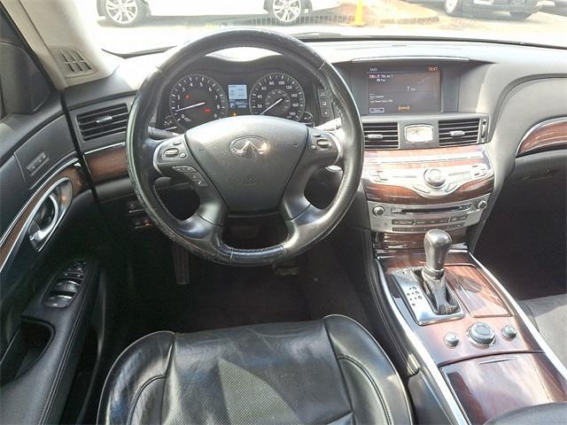 Photo of 2016 Liquid Platinum INFINITI Q70L