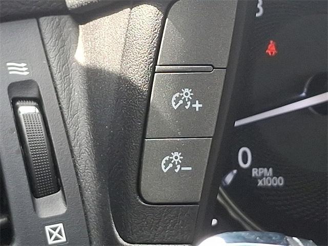 Photo of 2016 Liquid Platinum INFINITI Q70L