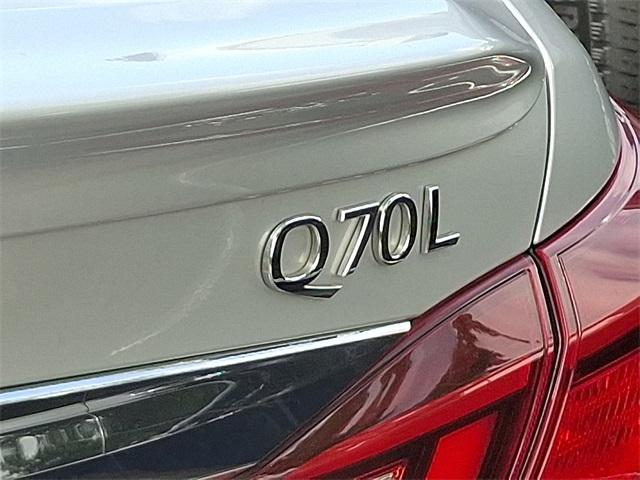Photo of 2016 Liquid Platinum INFINITI Q70L