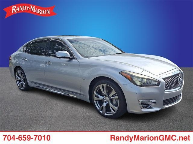 Photo of 2016 Liquid Platinum INFINITI Q70L