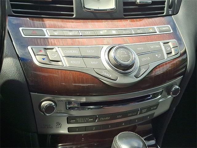 Photo of 2016 Liquid Platinum INFINITI Q70L