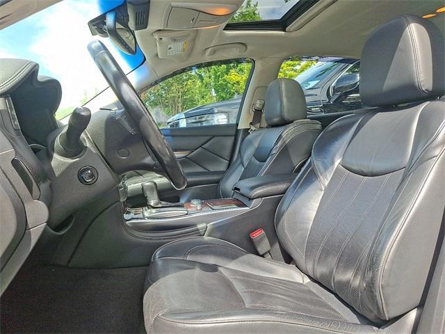 Photo of 2016 Liquid Platinum INFINITI Q70L