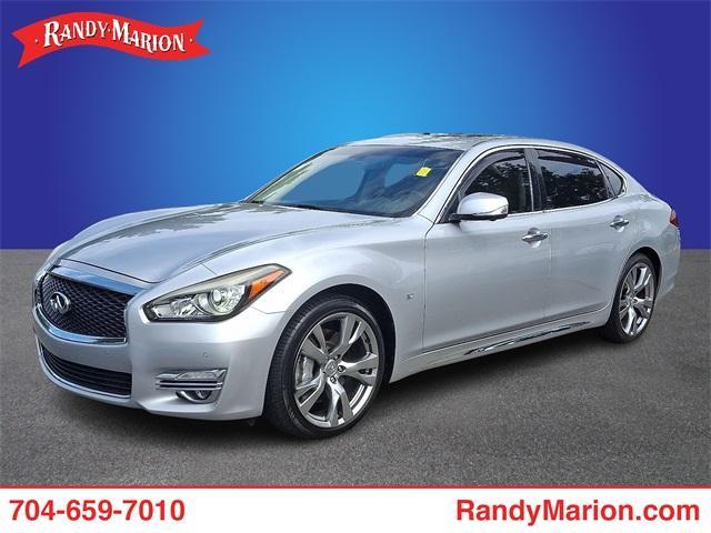 Photo of 2016 Liquid Platinum INFINITI Q70L