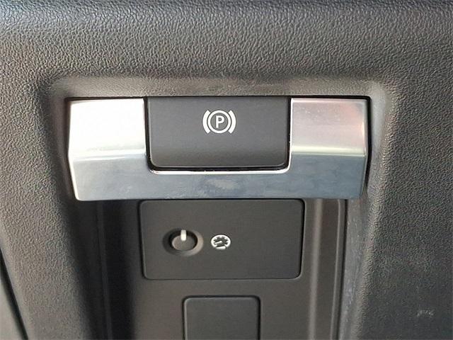 Photo of 2022 Silver Land Rover Defender