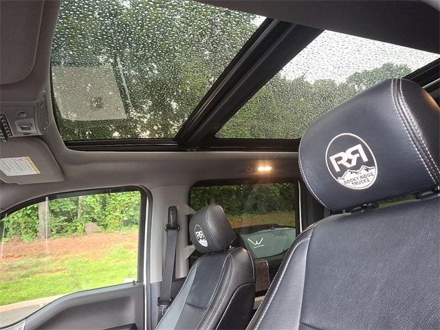 Photo of 2019 White Platinum Ford F-250