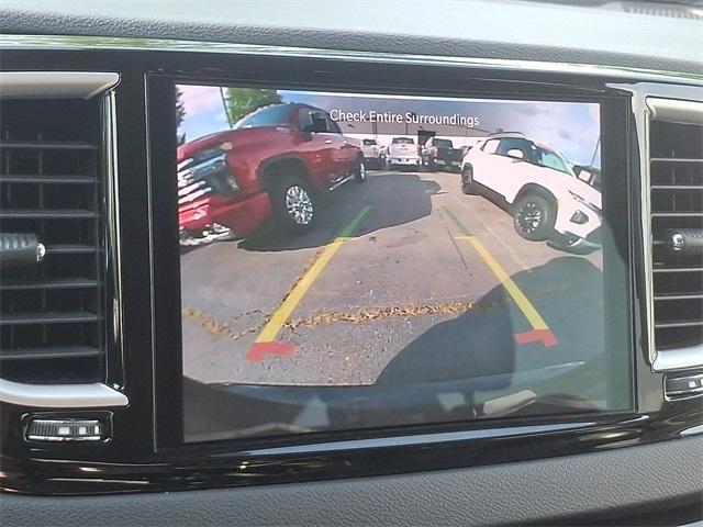 Photo of 2023 Brilliant Black Crystal Pearlcoat Chrysler Pacifica