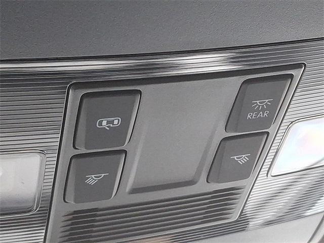 Photo of 2021 Pyrite Silver Metallic Volkswagen Atlas Cross Sport