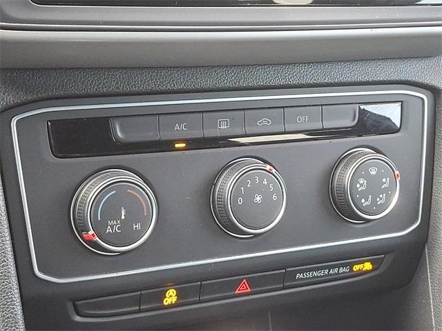 Photo of 2021 Pyrite Silver Metallic Volkswagen Atlas Cross Sport
