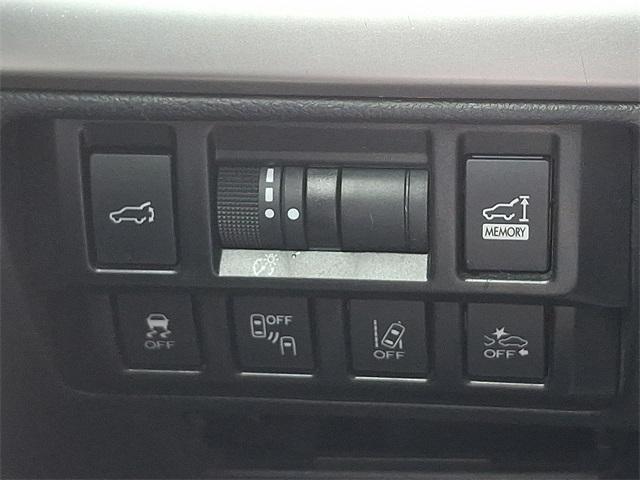 Photo of 2019 Crystal White Pearl Subaru Outback