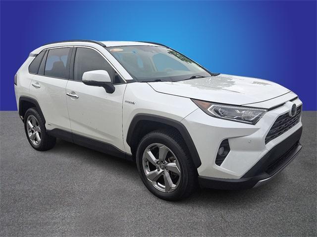 Photo of 2020 Blizzard Pearl Toyota RAV4 Hybrid