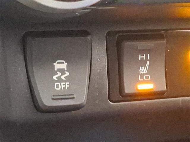 Photo of 2020 Blizzard Pearl Toyota RAV4 Hybrid