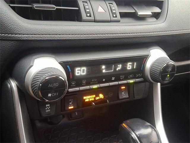 Photo of 2020 Blizzard Pearl Toyota RAV4 Hybrid