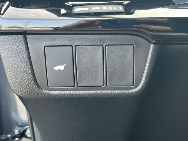 Photo of 2026 Meteorite Gray Metallic Honda CR-V