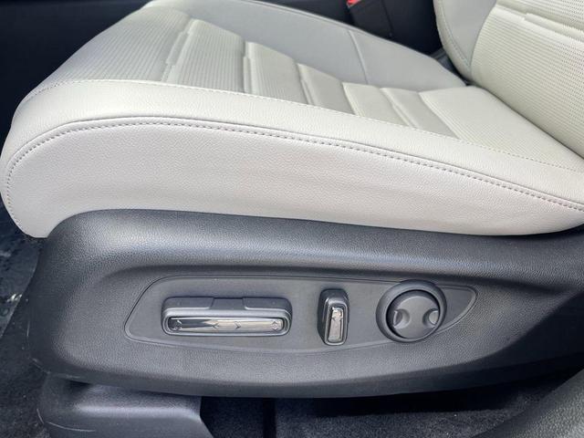Photo of 2026 Meteorite Gray Metallic Honda CR-V
