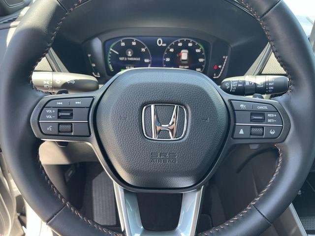 Photo of 2026 Platinum White Pearl Honda CR-V Hybrid