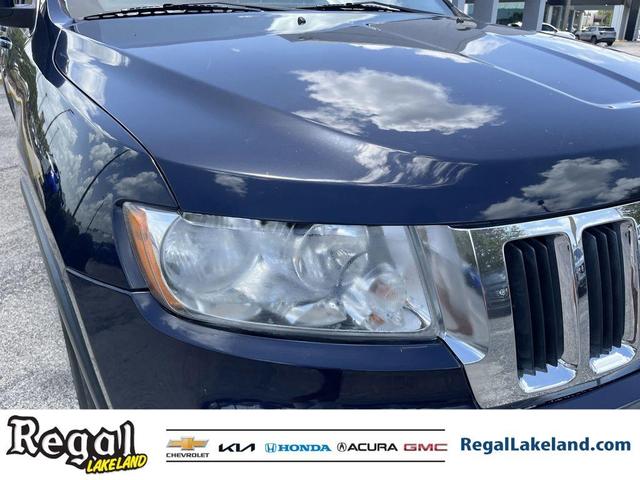 Photo of 2013 True Blue Pearlcoat Jeep Grand Cherokee