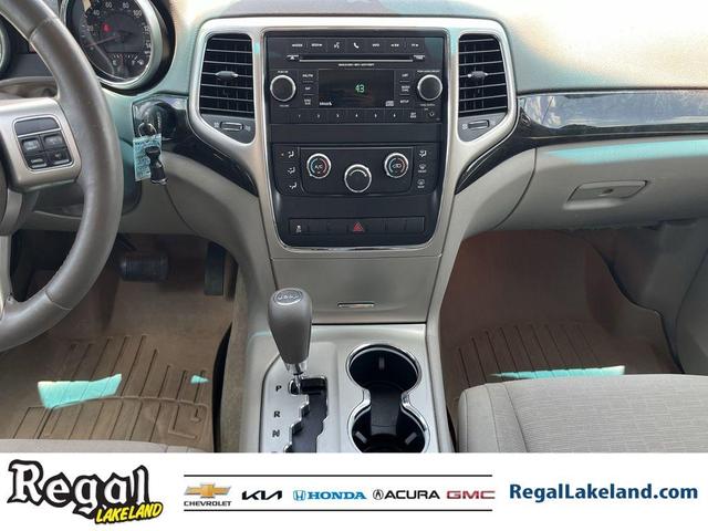 Photo of 2013 True Blue Pearlcoat Jeep Grand Cherokee
