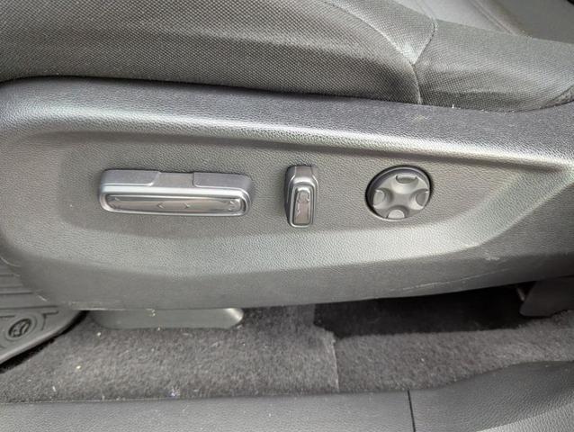 Photo of 2022 Crystal Black Pearl Honda CR-V