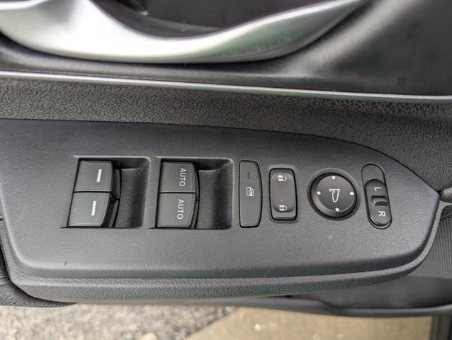 Photo of 2022 Crystal Black Pearl Honda CR-V