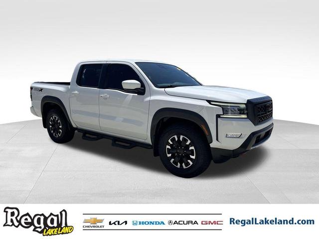 Photo of 2022 Glacier White Nissan Frontier