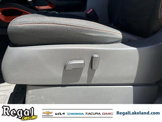 Photo of 2022 Glacier White Nissan Frontier