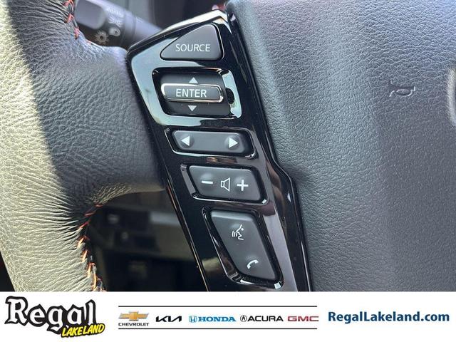 Photo of 2022 Glacier White Nissan Frontier