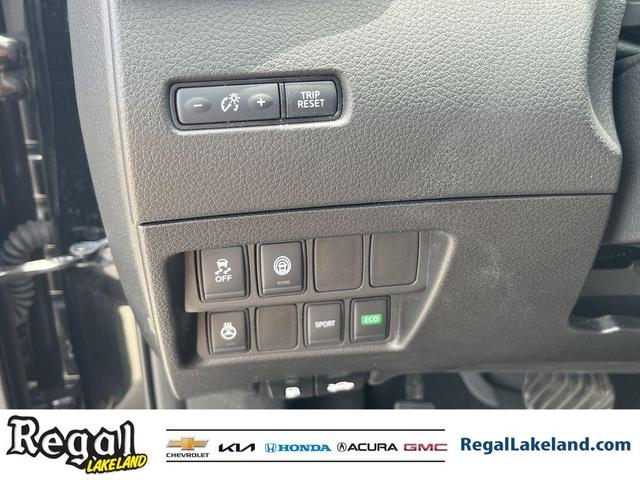 Photo of 2021 Magnetic Black Nissan Rogue Sport