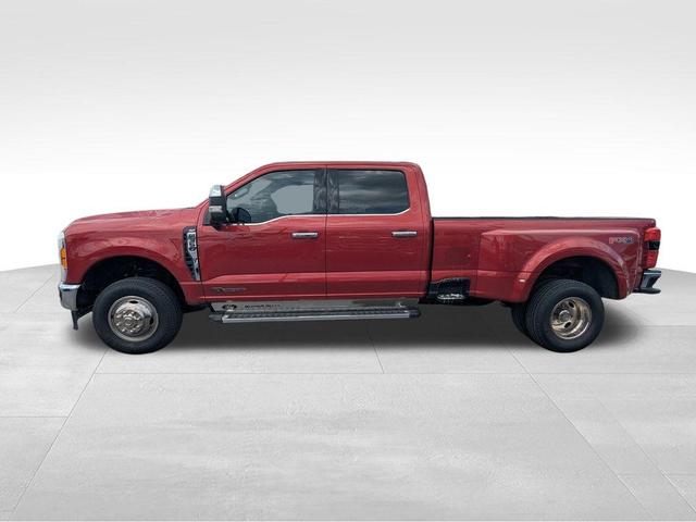 Photo of 2023 Rapid Red Metallic Tinted Clearcoat Ford F-350