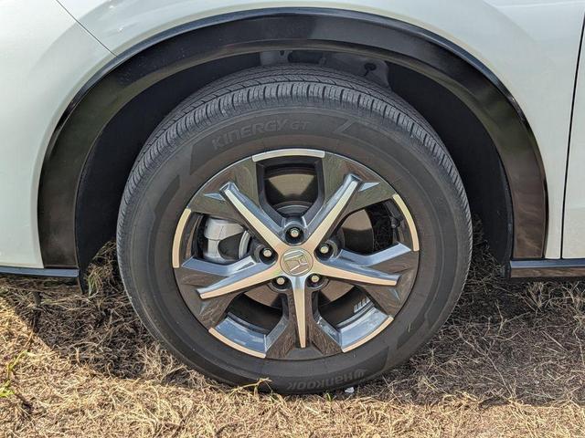 Photo of 2023 Platinum White Pearl Honda HR-V