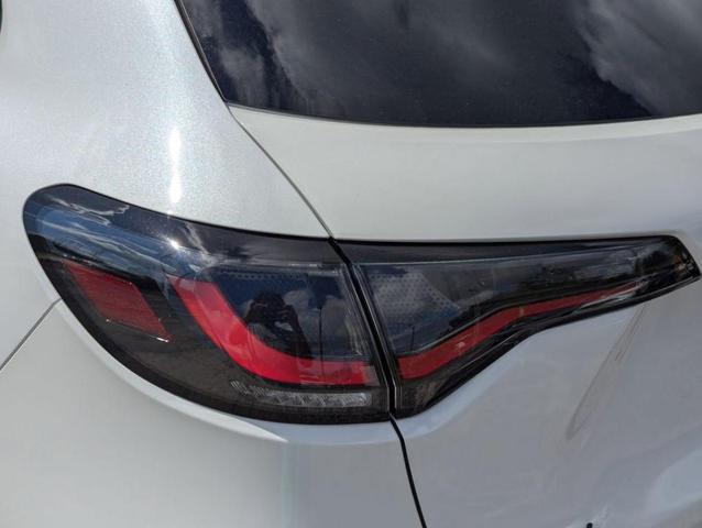 Photo of 2026 Platinum White Pearl Honda HR-V