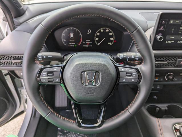 Photo of 2026 Platinum White Pearl Honda HR-V