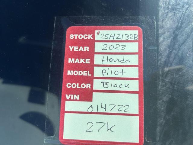 Photo of 2023 Crystal Black Pearl Honda Pilot