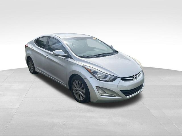 Photo of 2014 Shimmering Air Silver Hyundai ELANTRA