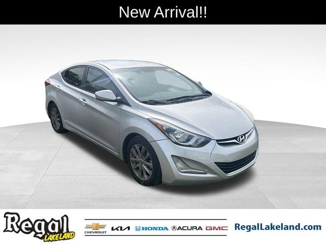 Photo of 2014 Shimmering Air Silver Hyundai ELANTRA
