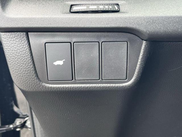 Photo of 2026 Crystal Black Pearl Honda CR-V Hybrid