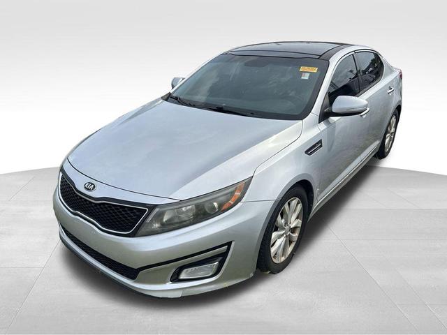 Photo of 2014 Bright Silver Kia Optima