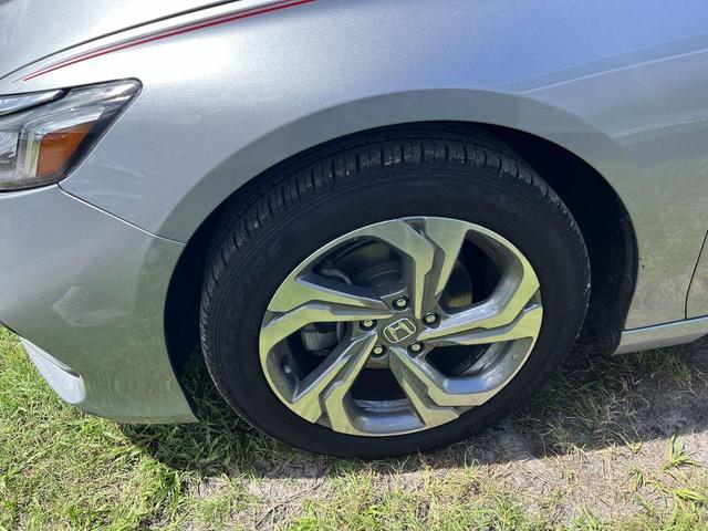Photo of 2020 Lunar Silver Metallic Honda Accord