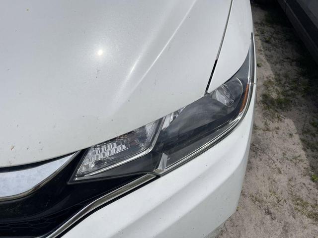 Photo of 2019 Platinum White Pearl Honda Fit