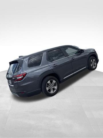 Photo of 2025 Modern Steel Metallic Honda Pilot