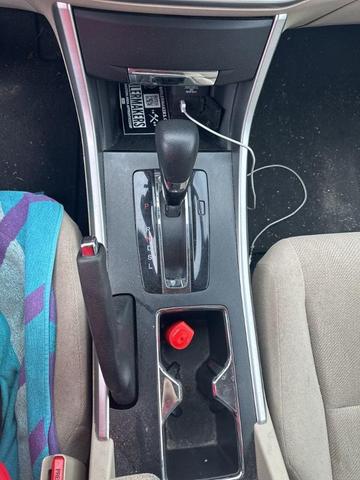 Photo of 2013 White Honda Accord