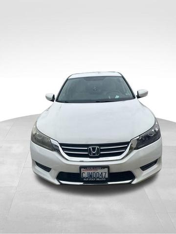 Photo of 2013 White Honda Accord