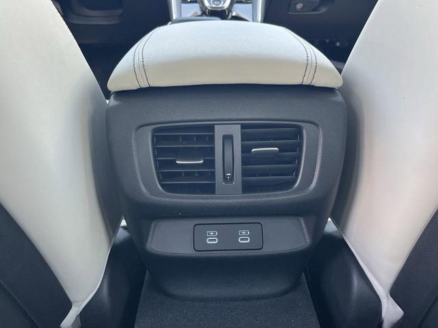 Photo of 2025 Apex Blue Pearl Acura TLX