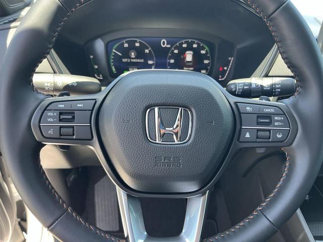 Photo of 2026 Platinum White Pearl Honda CR-V Hybrid