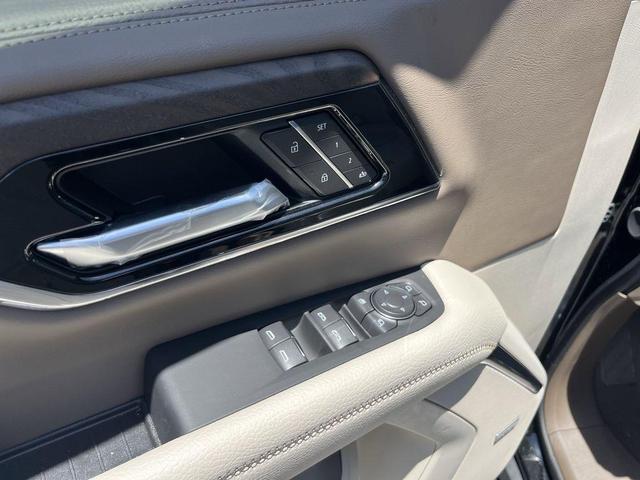 Photo of 2025 Onyx Black GMC Yukon XL