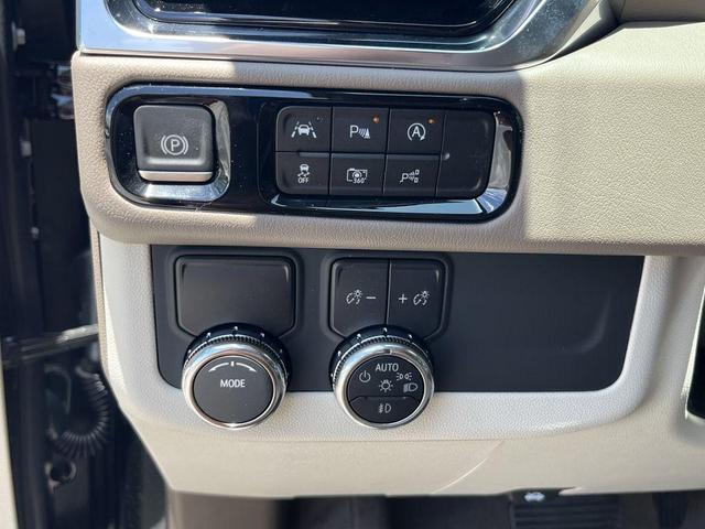 Photo of 2025 Onyx Black GMC Yukon XL